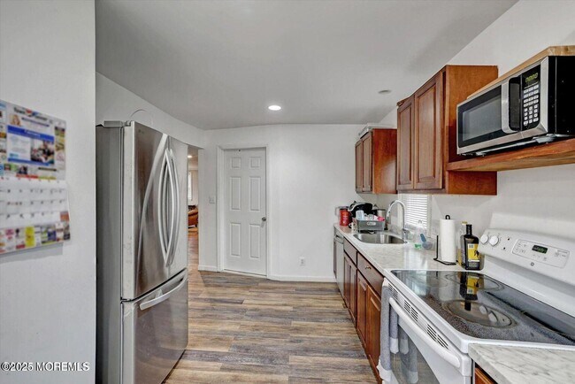 Building Photo - 259 Matawan Ave