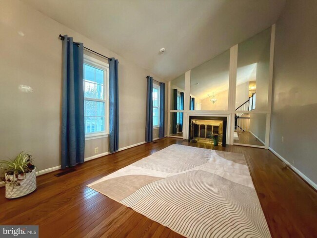 Building Photo - 7684 Green Garland Dr