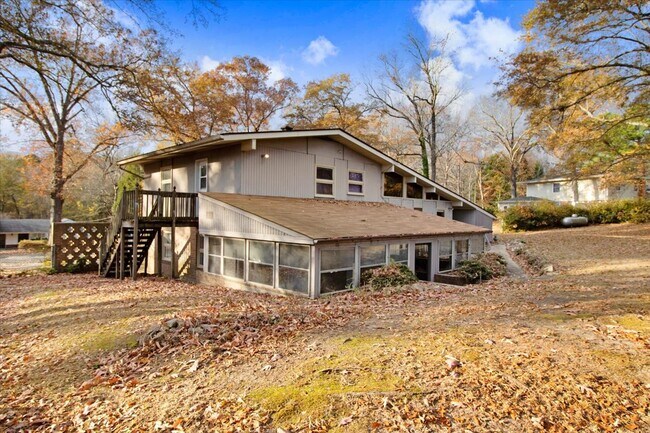 Building Photo - 514 Forest Hill Dr