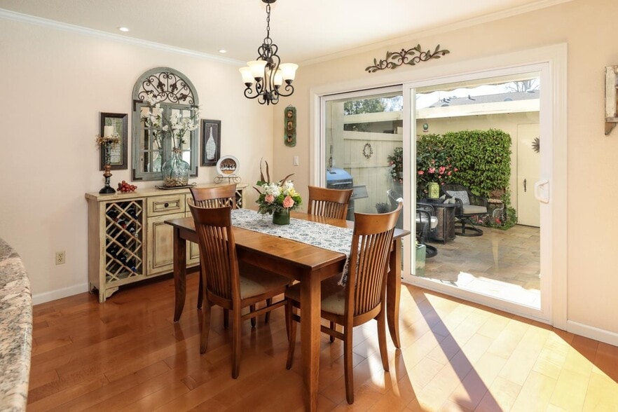 Building Photo - 1248 Crescent Ter