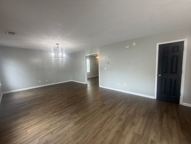 Building Photo - 1755 Polaris Dr