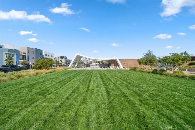 Building Photo - 264 Merit