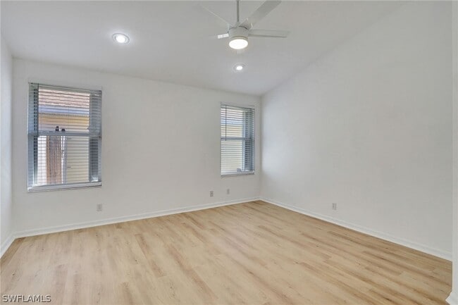 Building Photo - 87 Burnt Pine Dr