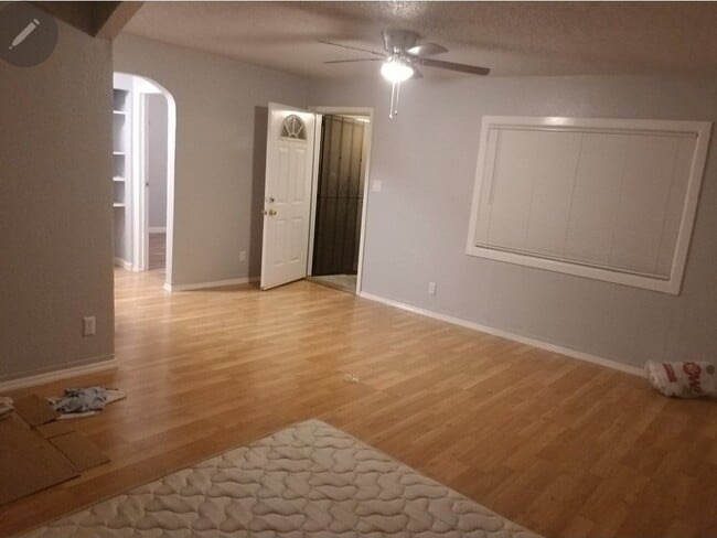 Building Photo - 222 Louisiana St