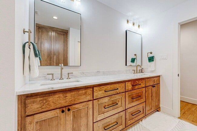 Building Photo - 4423 Springside Ln