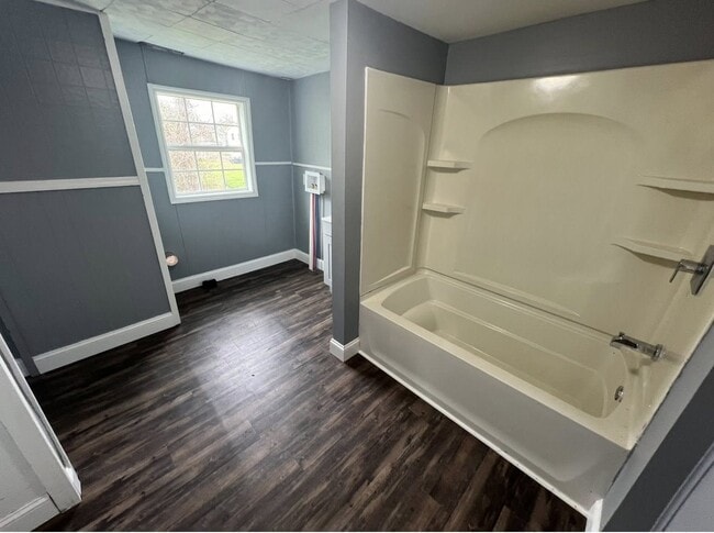 Building Photo - 431 Dryden Rd