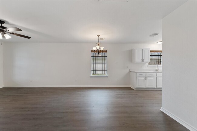 Building Photo - 11419 Roandale Dr