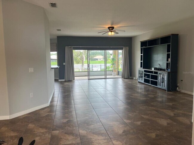 Building Photo - 3535 Somerset Cir