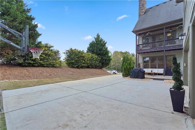 Building Photo - 2596 Rock Maple Dr NE