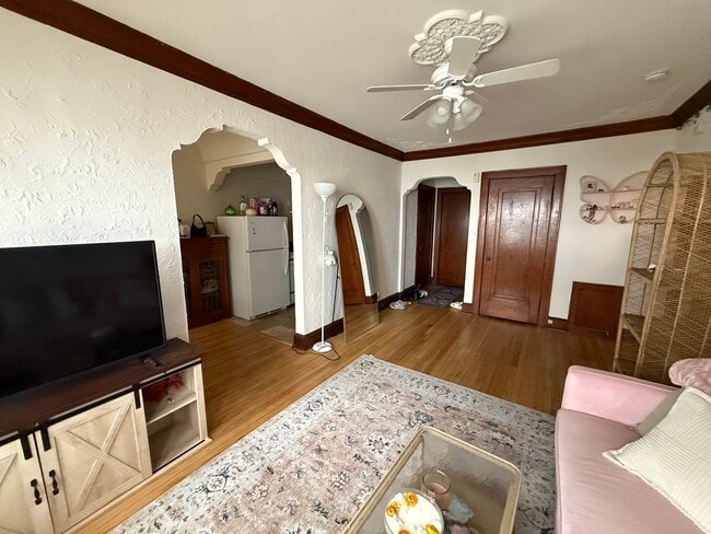 Interior Photo - 1628 Franklin
