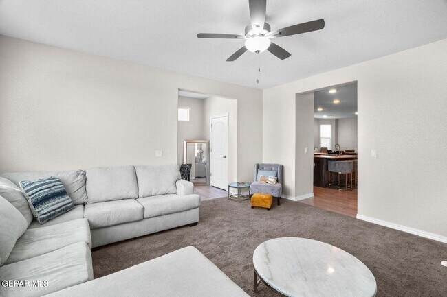 Building Photo - 14947 Pebble Hills Blvd