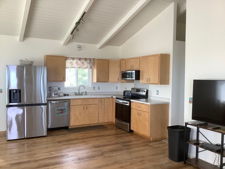 Building Photo - 94-6473-6473 Ahi St