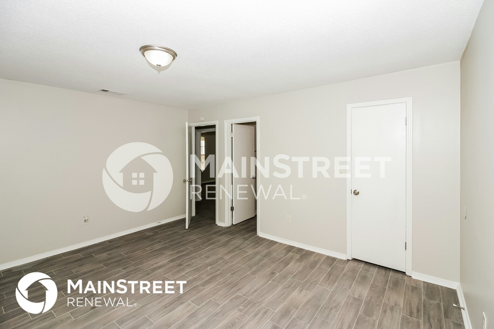 Building Photo - 26 Hickory Hills Dr