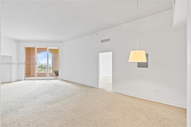 Building Photo - 3001 NE 185th St