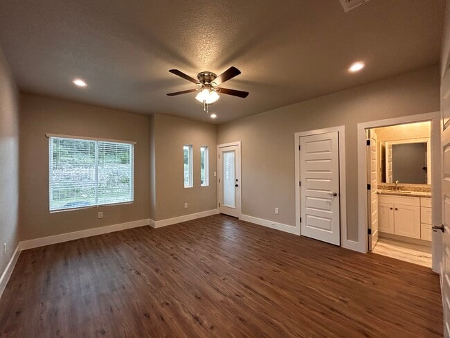 Building Photo - 119 Ave Ventana