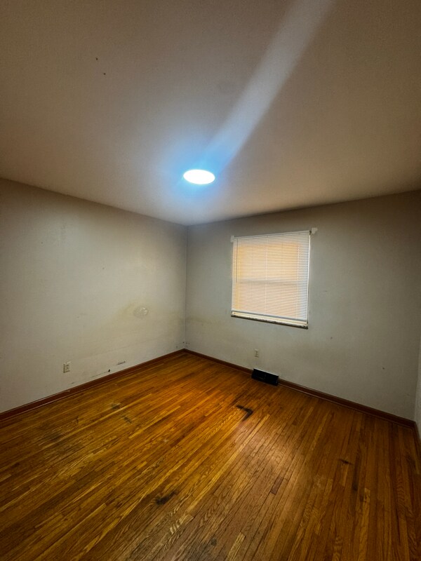 Building Photo - 886 Brighton Ave