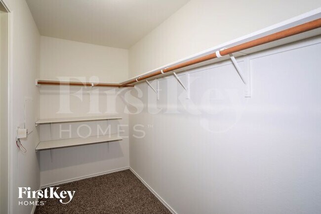 Building Photo - 1613 Baxter Springs Dr