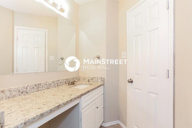 Building Photo - 5 Bedroom Pet-Friendly Home in DeSoto, TX ...