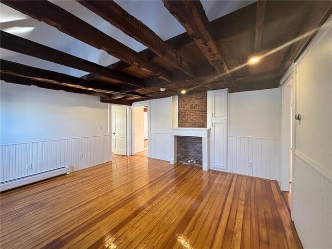 Building Photo - 712 Hope St