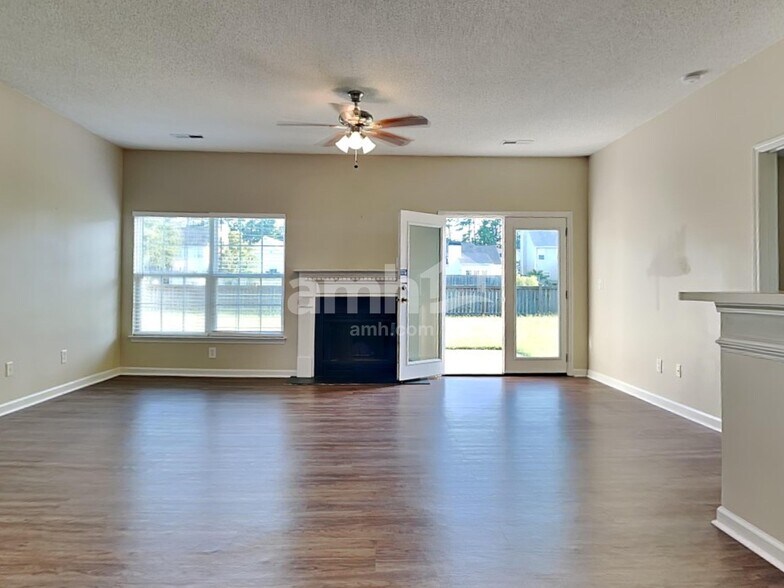 Building Photo - 109 Cannonsmill Ln