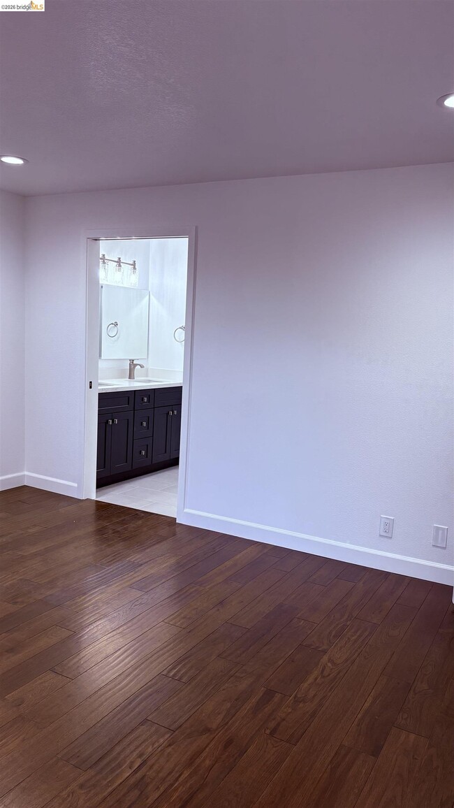 Building Photo - 1101 Hourglass Pl