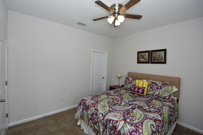 Building Photo - 143 Wood Stork Ln
