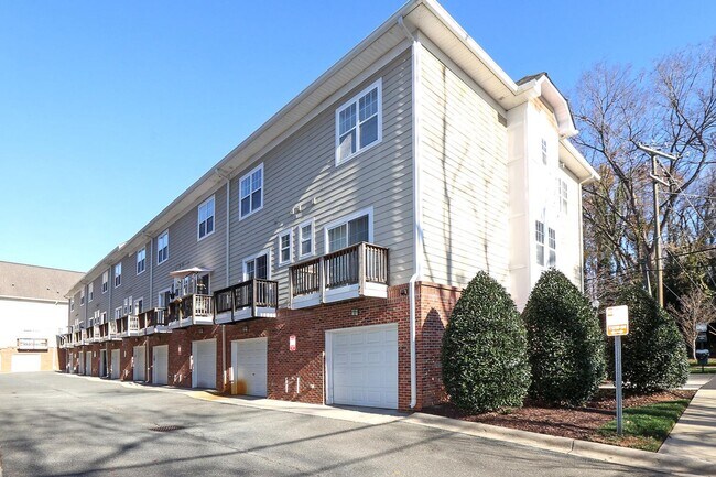 Building Photo - Weddington2664