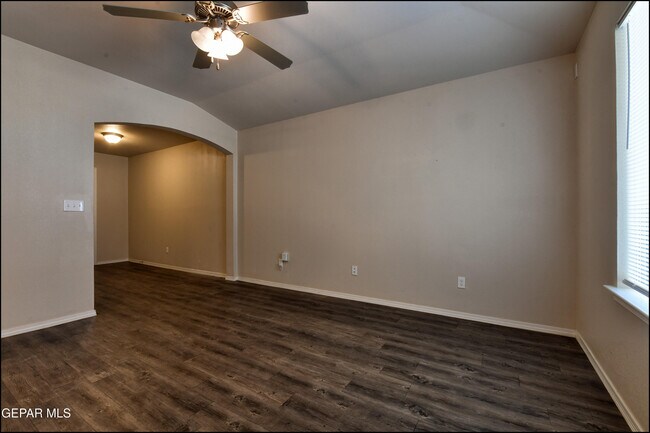 Building Photo - 741 Nuevo Desierto Dr