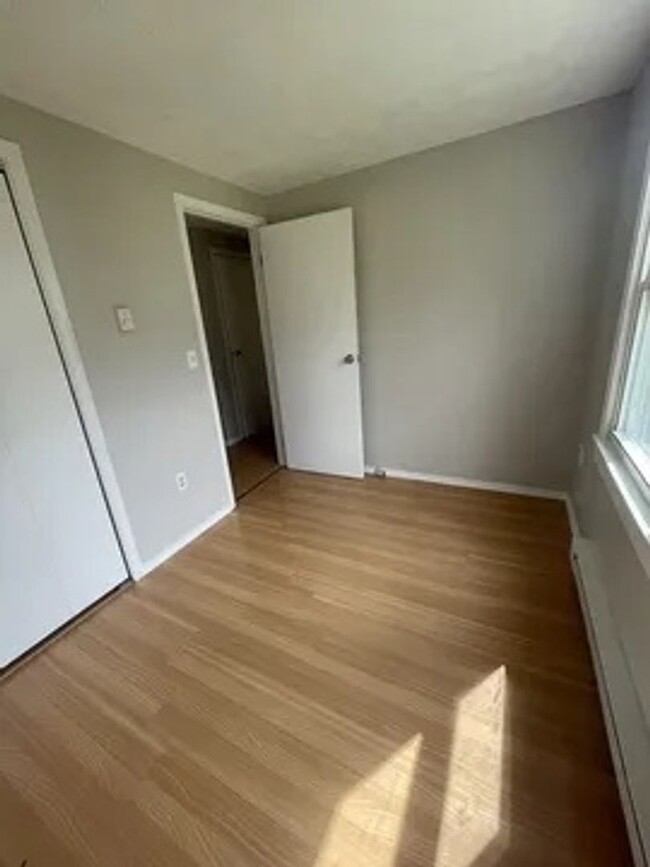 Building Photo - Charming 2BR Condo in Southbridge