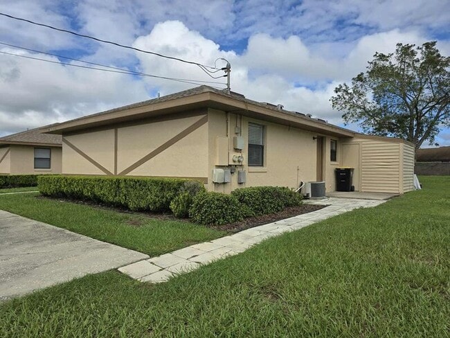 Building Photo - 3932 Spoonbill Ct