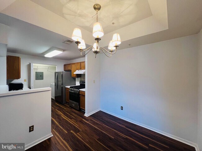 Building Photo - 8095 Lacy Dr