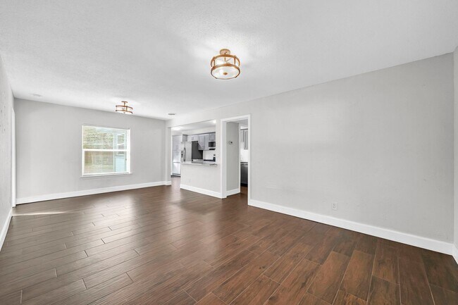 Building Photo - 358 Kepner Dr NE