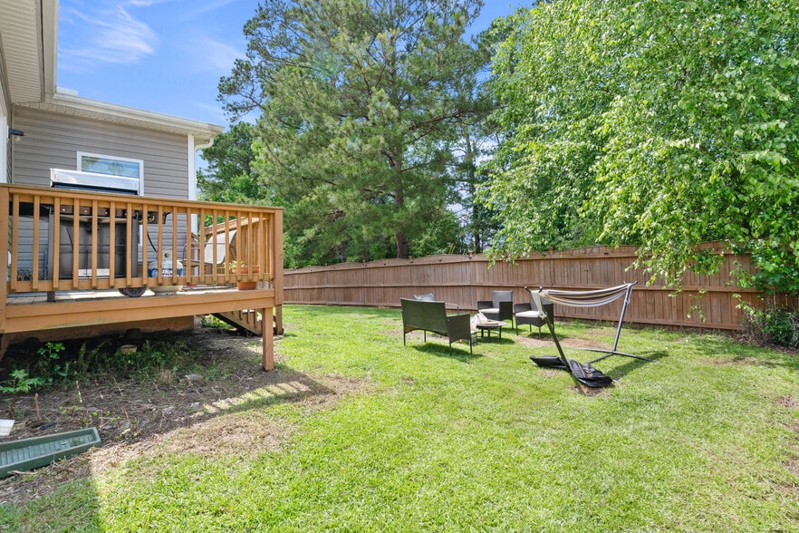 Building Photo - 112 Plymouth Pass Dr