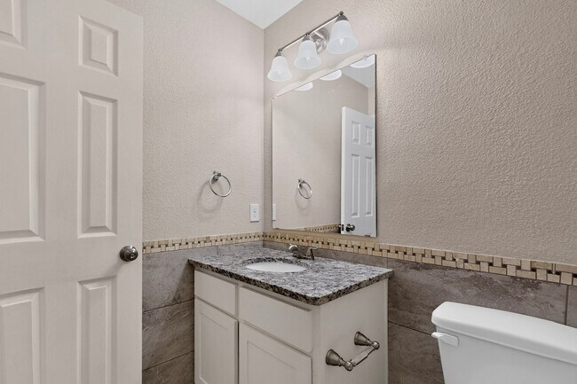 Building Photo - 829 Summercreek Dr