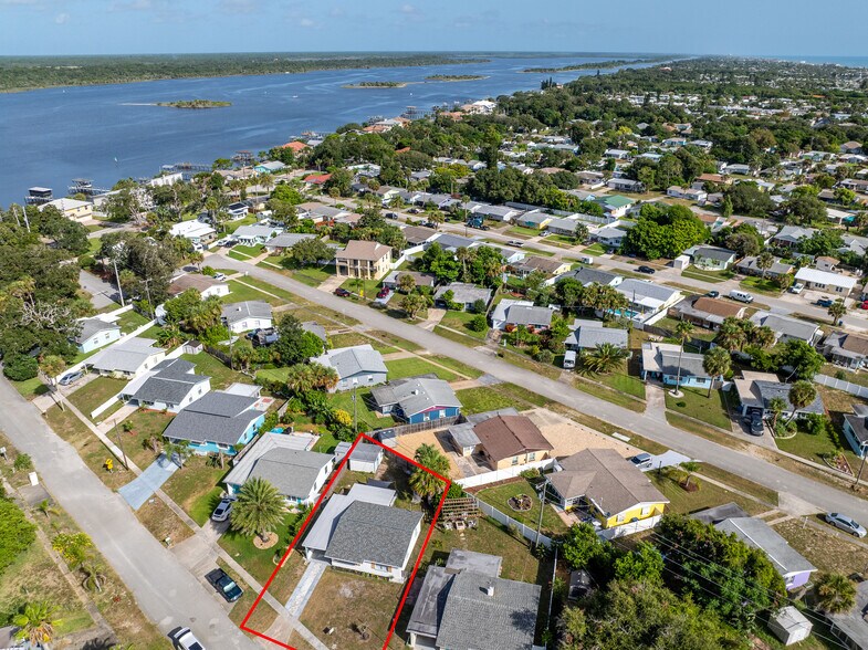 Building Photo - 54 River Shore Dr