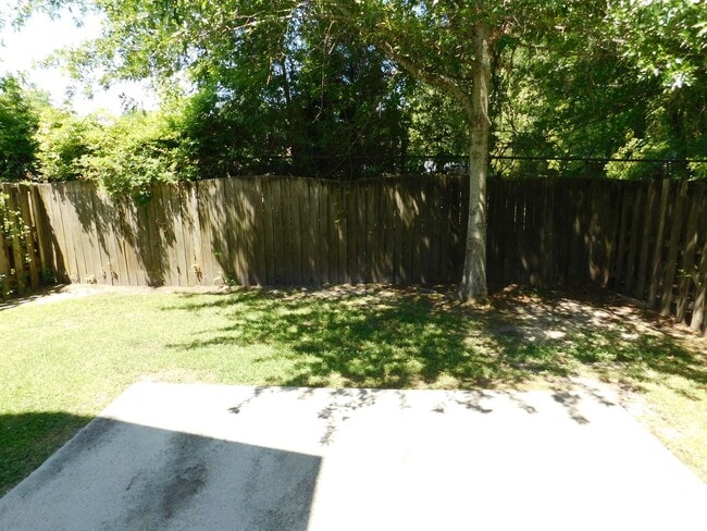 Building Photo - 4204 Arbor Green Way