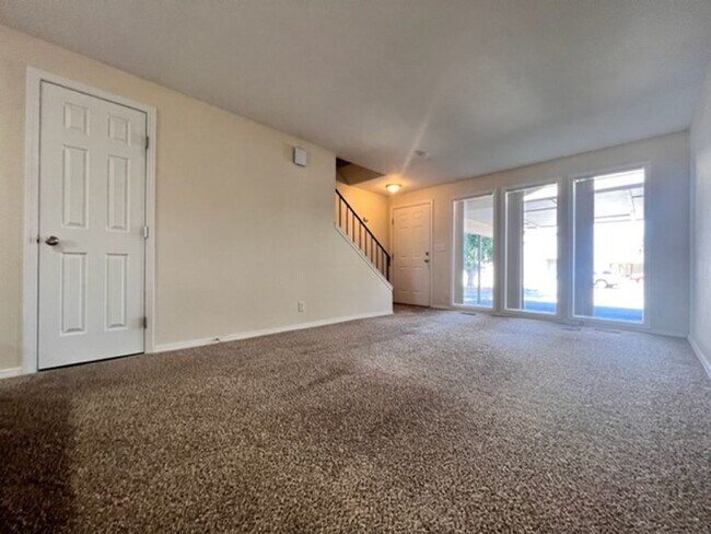 Building Photo - 6529 W Douglas St