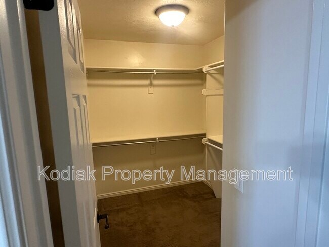 Building Photo - 1127 N 1285 W