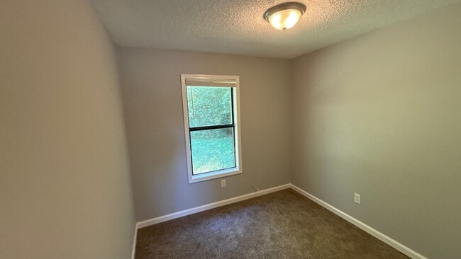 Building Photo - 80 Otsego Dr