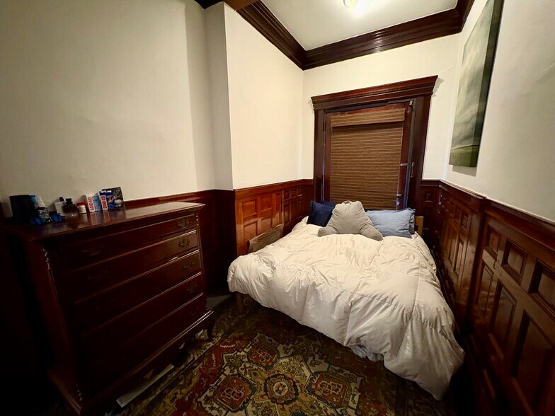 Building Photo - 23 Bay State Rd