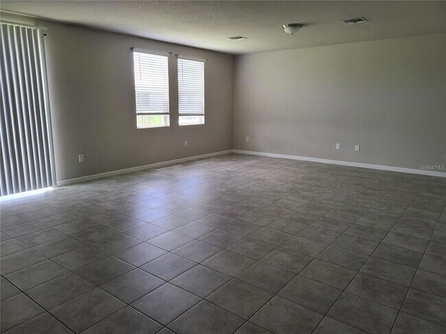 Building Photo - 10217 Daybreak Glen