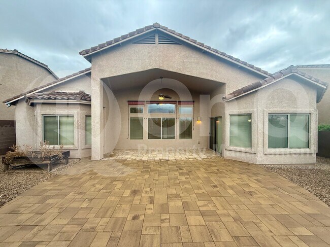 Building Photo - 11874 N Verismo Dr