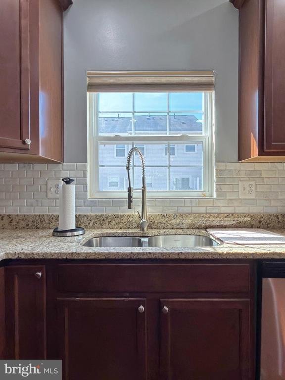 Building Photo - 2711 Coppersmith Pl