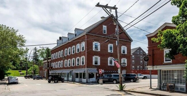 Building Photo - 413 2nd St