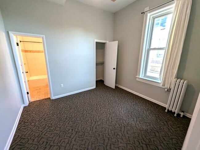 Floorplan - Curtis Flats