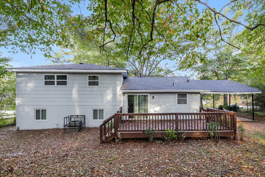 Building Photo - 7410 Dexter Dr