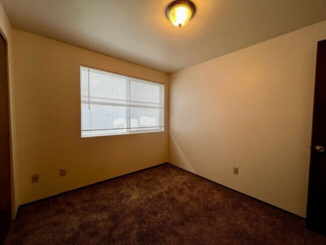 Building Photo - Non-Refundable & Security Deposit Total: $...