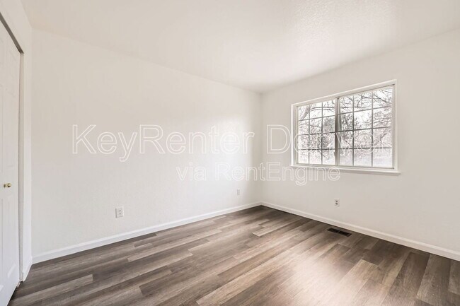 Building Photo - 12194 Crabapple St