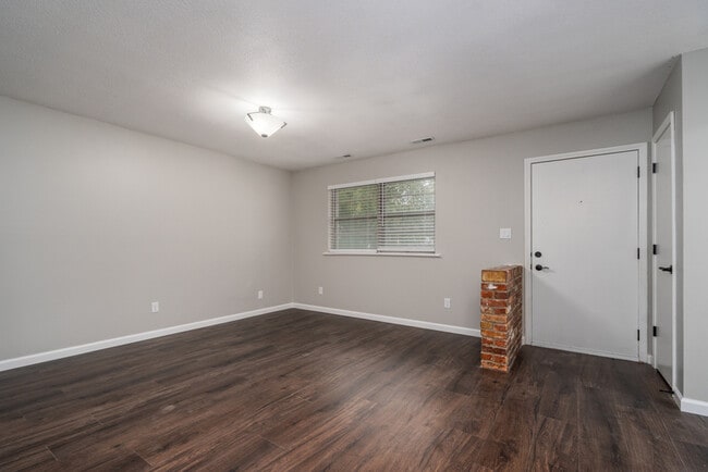Building Photo - 2507 Winterbrook Dr