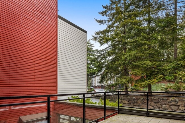 Building Photo - 145 105th Ave SE